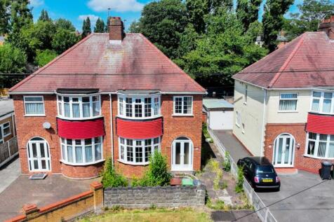 34 Victory Avenue, Wednesbury, WS10 7RR 3 bed semi