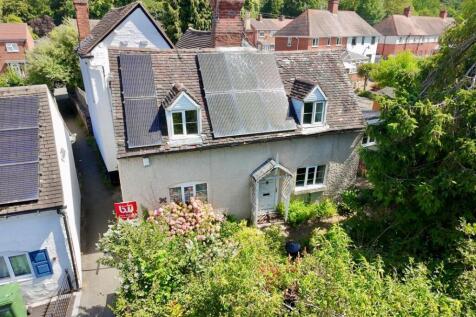2 bedroom semi-detached house for sale