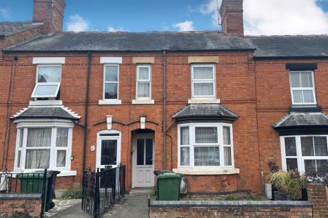 25 Windsor Road, Evesham... 2 bed terraced house for sale