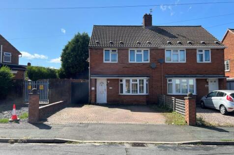 48 Norbury Crescent, Wolverhampton... 3 bed semi