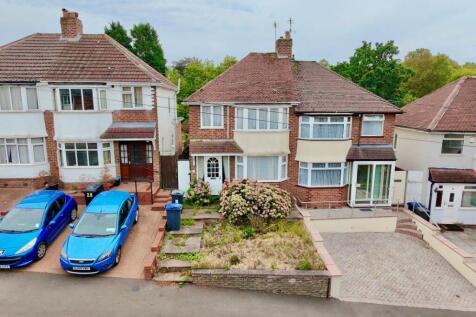 27 Woolacombe Lodge Road, Selly Oak... 3 bed semi