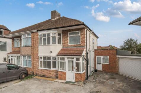4 bedroom semi-detached house for sale