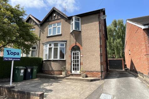 3 bedroom semi-detached house for sale