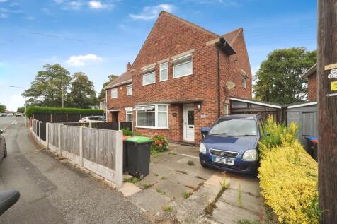 3 bedroom semi-detached house for sale