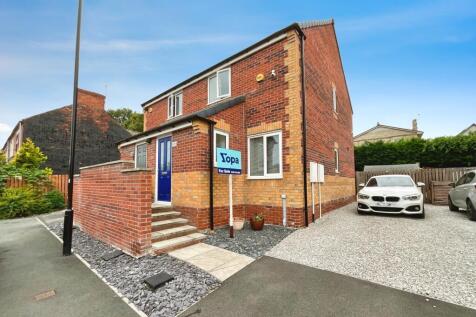 2 bedroom semi-detached house for sale