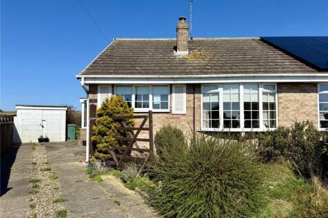 Grange Close, Bempton, Bridlington... 2 bed bungalow for sale
