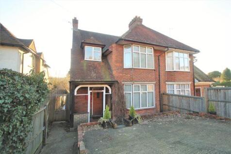 West Wycombe Road, High Wycombe HP12 3 bed semi