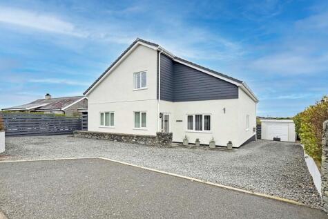 Rhosybol, Amlwch, Sir Ynys Mon, LL68 4 bed detached house for sale