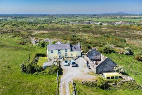 Gwalchmai, Isle of Anglesey, LL65 4 bed detached house for sale