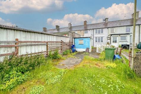 Upper Llandwrog, Gwynedd, LL54 2 bed terraced house for sale