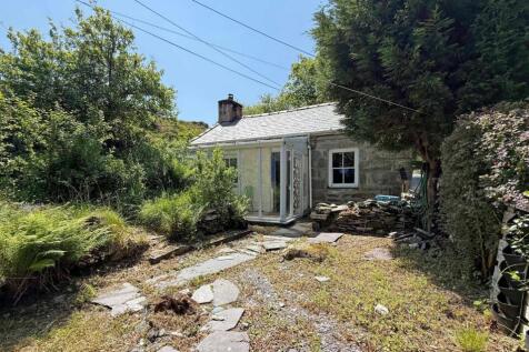 2 bedroom detached house for sale