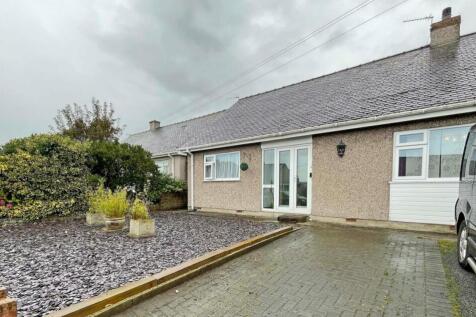 Tan Y Cae, Bethel, Caernarfon... 2 bed bungalow for sale