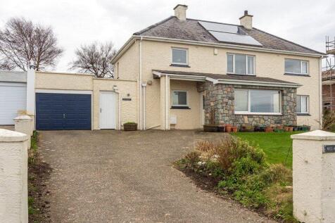 England Road North, Caernarfon... 4 bed detached house for sale
