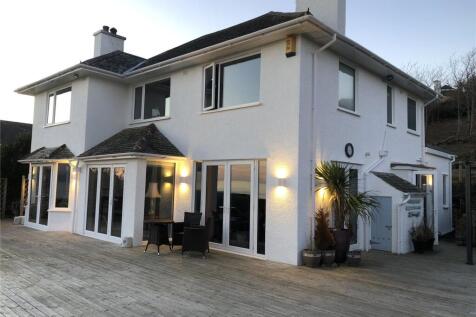 Lower Morannedd, Criccieth, Gwynedd... 5 bed detached house for sale