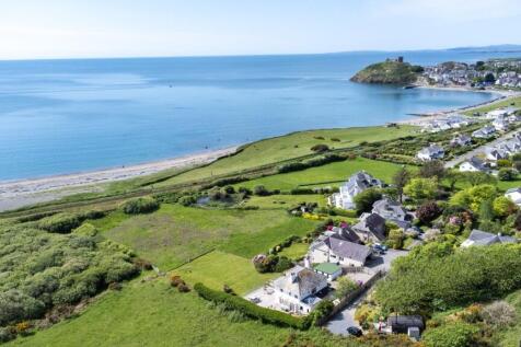Lower Morannedd, Criccieth, Gwynedd... 5 bed detached house for sale