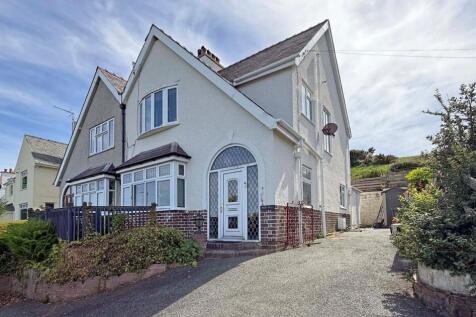Bangor Road, Caernarfon, Gwynedd, LL55 3 bed semi