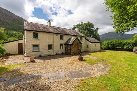 Beddgelert, Caernarfon, Gwynedd, LL55 3 bed detached house for sale