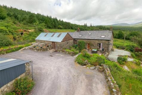 Beddgelert, Caernarfon, Gwynedd, LL55 2 bed detached house for sale