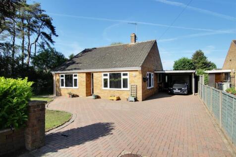 5 bedroom detached bungalow for sale