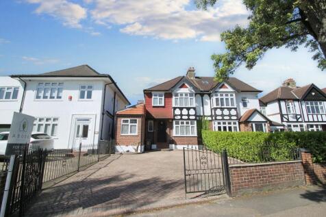 St. Barnabas Road, Woodford Green, IG8 3 bed semi