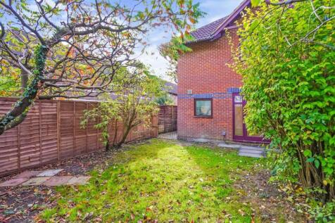 Aynscombe Close, Dunstable 1 bed cluster house for sale