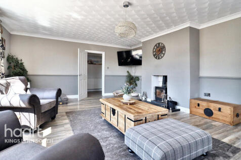 High Road, Tilney Cum Islington 3 bed detached bungalow for sale