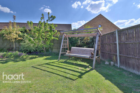 High Road, Tilney Cum Islington 3 bed detached bungalow for sale