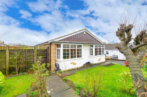 York Drive, Batley, WF17 3 bed detached bungalow for sale