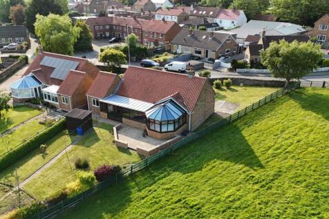 Carr Lane, Scarborough YO13 3 bed detached bungalow for sale