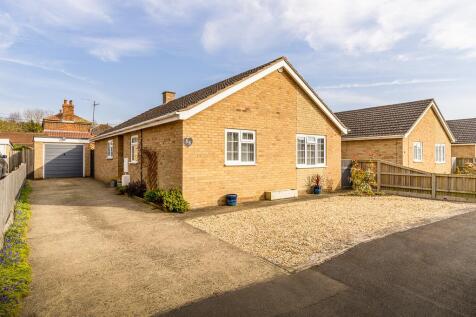 Ash Court, Donington, Spalding 3 bed detached bungalow for sale