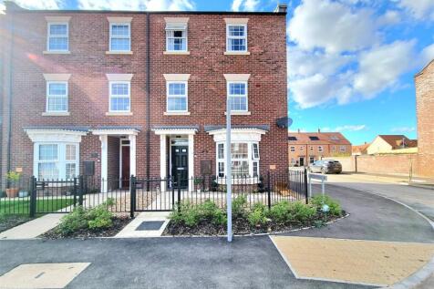 Circus Approach, Spalding, PE11 1WN 4 bed townhouse for sale