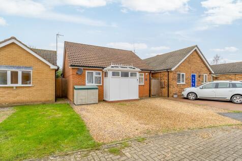 The Hollies, Holbeach, Spalding 2 bed detached bungalow for sale