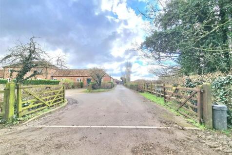 St. Peter Close, Gosberton 3 bed barn conversion for sale