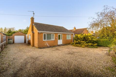 Main Road, Holbeach Drove, Spalding 2 bed detached bungalow for sale