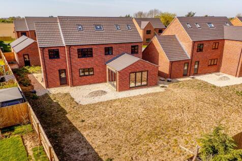 Bernhards Close, Donington, Spalding 5 bed detached house for sale