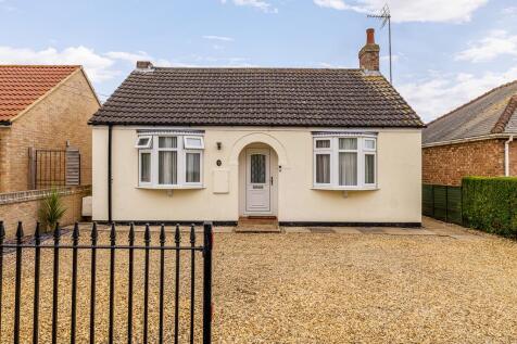 North Parade, Holbeach, Spalding 3 bed detached bungalow for sale