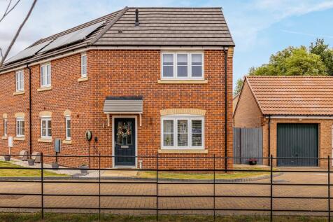 3 bedroom semi-detached house for sale