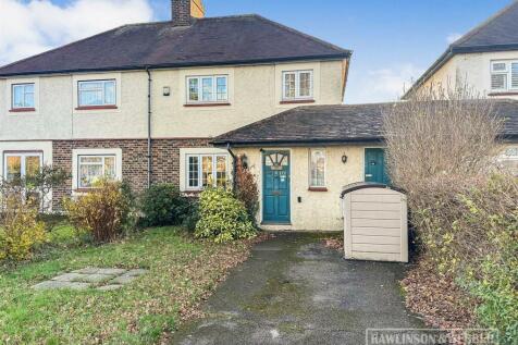 Beauchamp Road, West Molesey KT8 3 bed semi