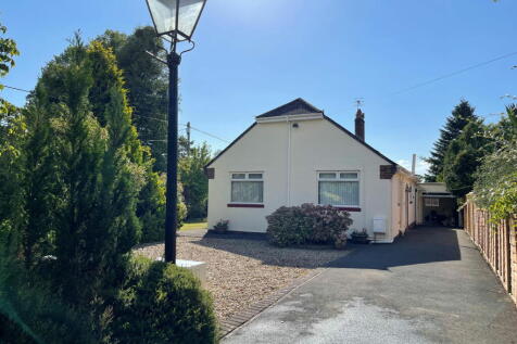 The Drive, Churchill 3 bed detached bungalow for sale