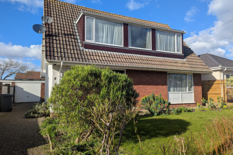 Station Road, Yatton, 3 bed detached house for sale