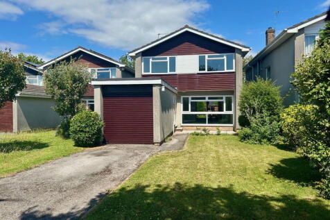 Derham Close, Yatton 4 bed detached house for sale