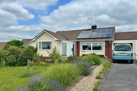 3 bedroom semi-detached bungalow for sale