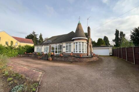 5 bedroom detached bungalow for sale