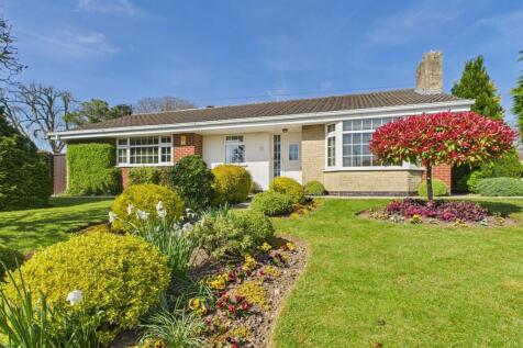 3 bedroom detached bungalow for sale