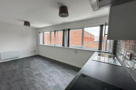 3 bedroom flat for sale