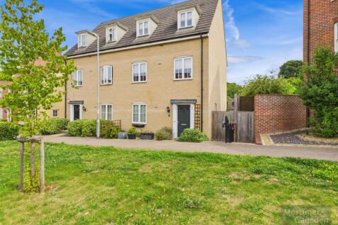East Close, Bury St. Edmunds IP33 4 bed townhouse for sale