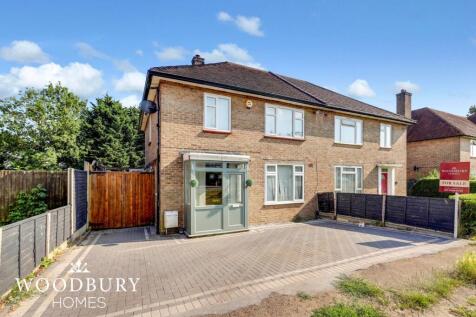 3 bedroom semi-detached house for sale