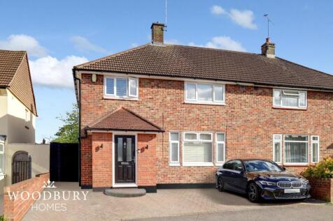 4 bedroom semi-detached house for sale