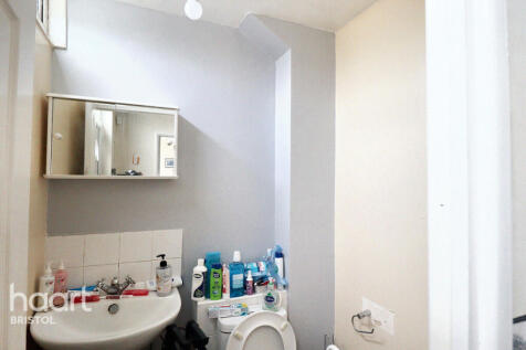 Roycroft Road, Bristol 3 bed terraced house for sale