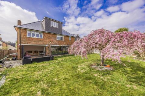The Peak, Rowland's Castle PO9 6 bed detached house for sale